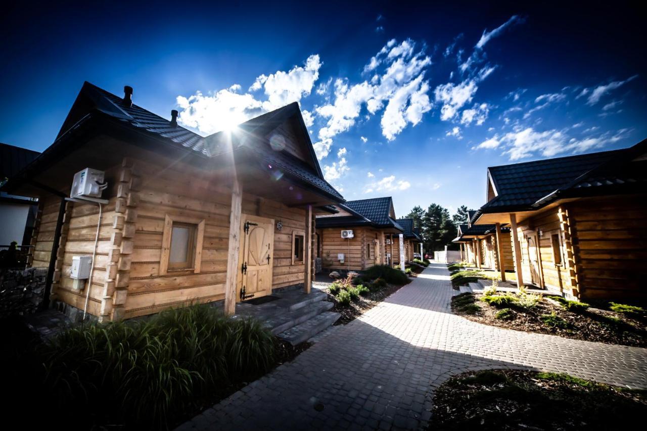 Domki Osada Bacowka Radawa & Spa Exterior foto
